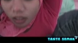 Bokep indo hijab polos malah di ngewe pacar