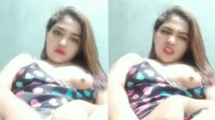 Bokep indo cewek gemoy cantik body mulus colmek