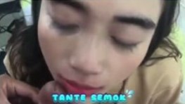 Bokep indo cewek belum lepas seragam langsung nyepong