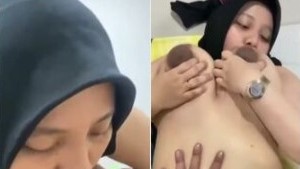 Bokep indo hijab gemoy nyepong dulu baru main