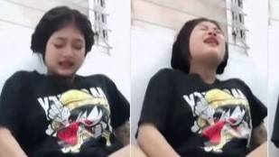 Bokep indo cewek bertato colmek bikin tambah nafsu